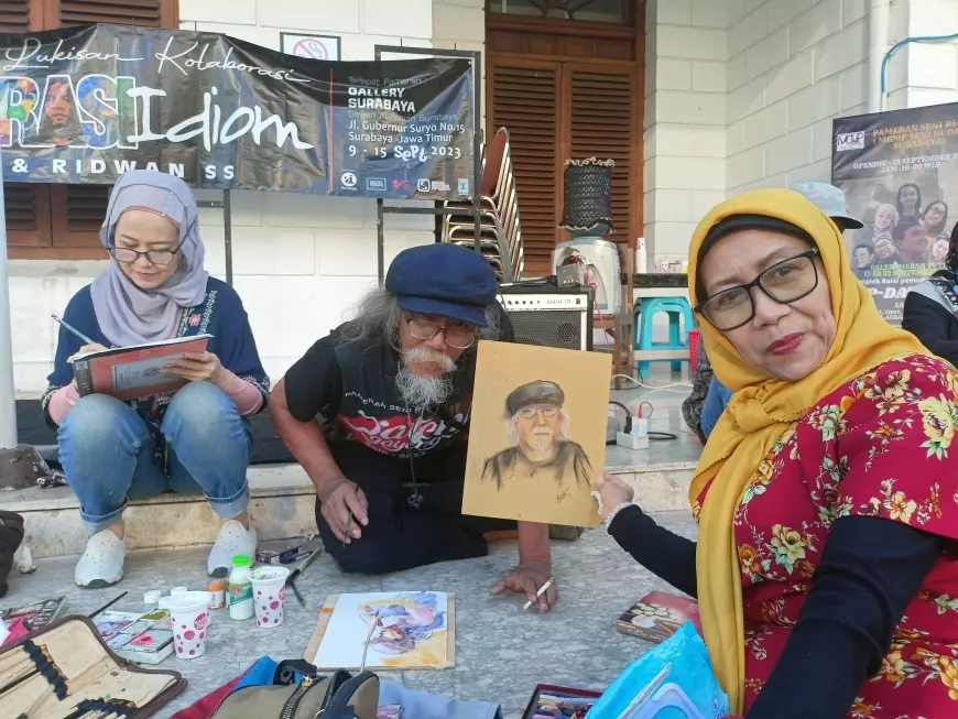 Melukis OTS Tutup Pameran Ilustrasi Idiom Surabaya